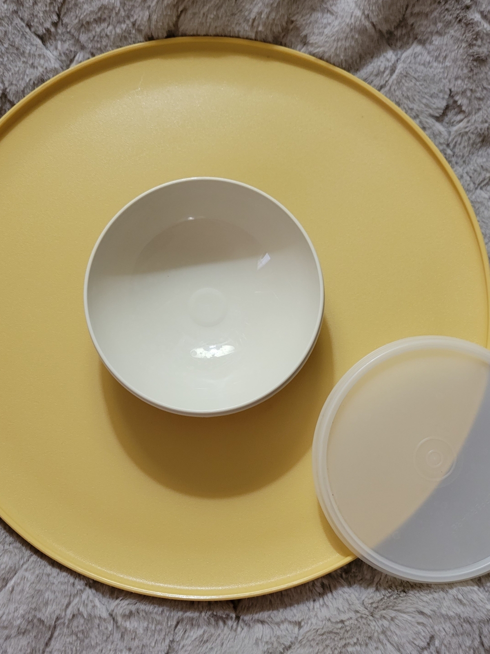 Vintage Tupperware Chip/Dip or Veggie or Fruit/Dip Tray
